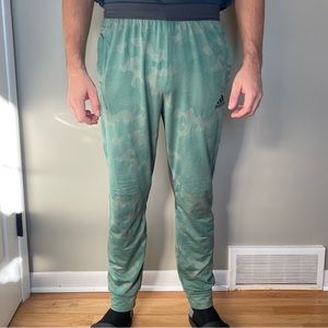 Men’s Green Camo Adidas Sweatpants/Joggers